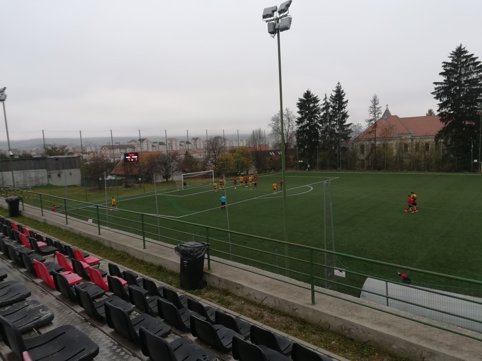 Hozták a kötelezőt