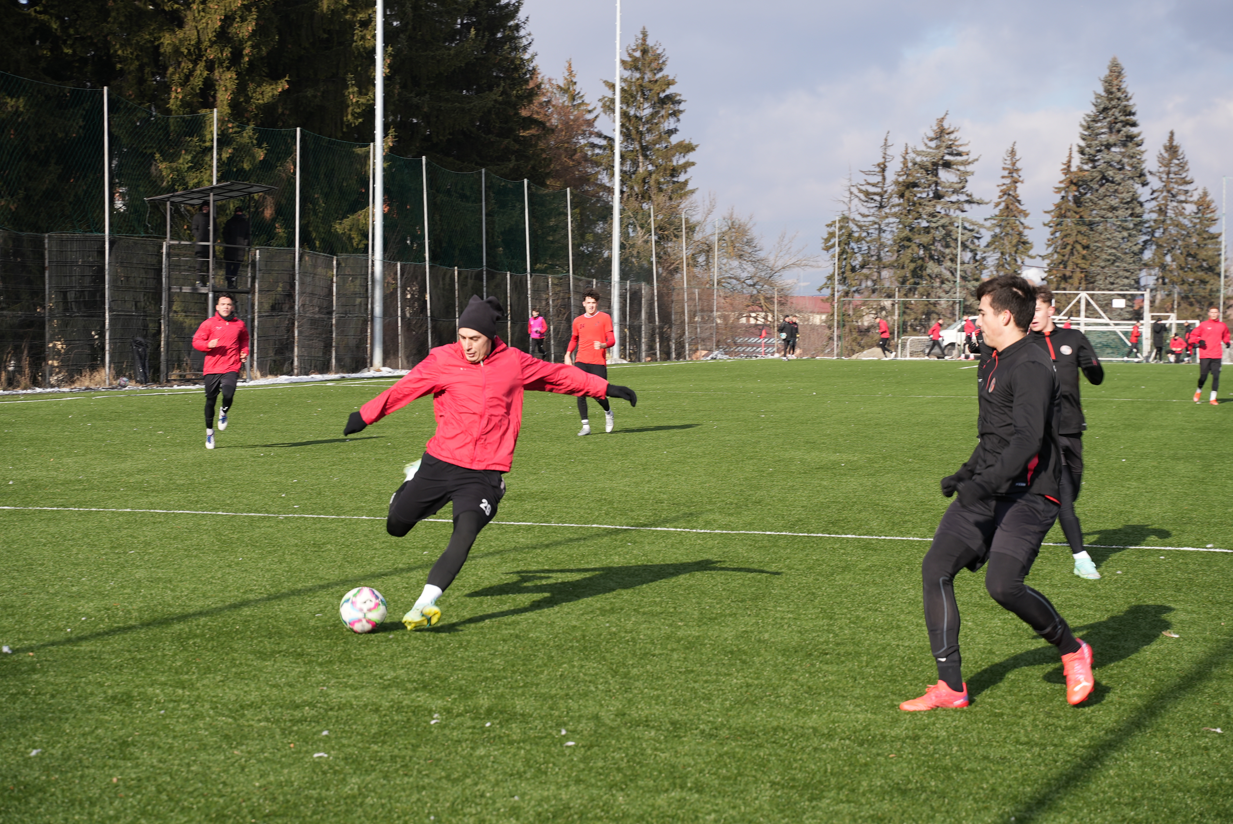 Felkészülés│A felnőttek nyerték a házi meccset