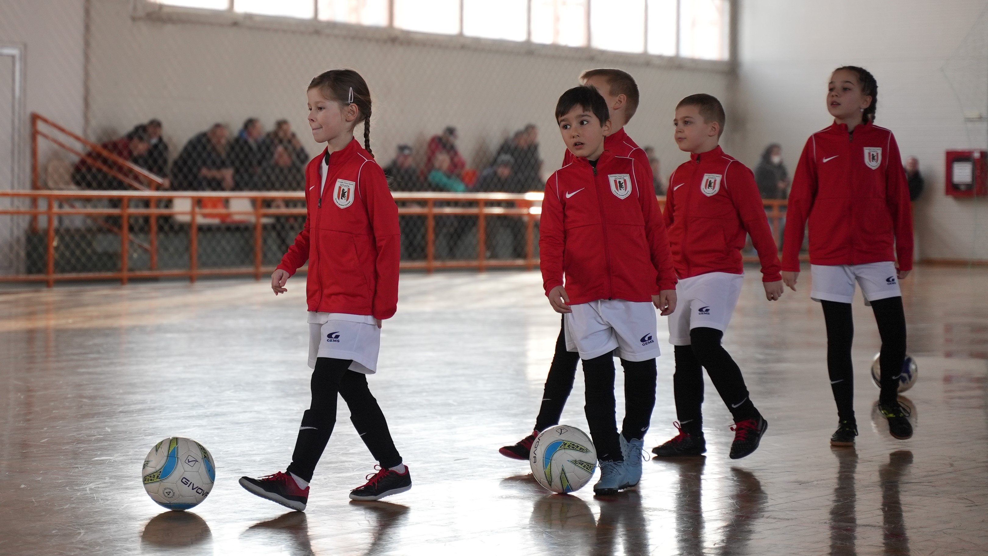 Női futballal bővül az SZLB