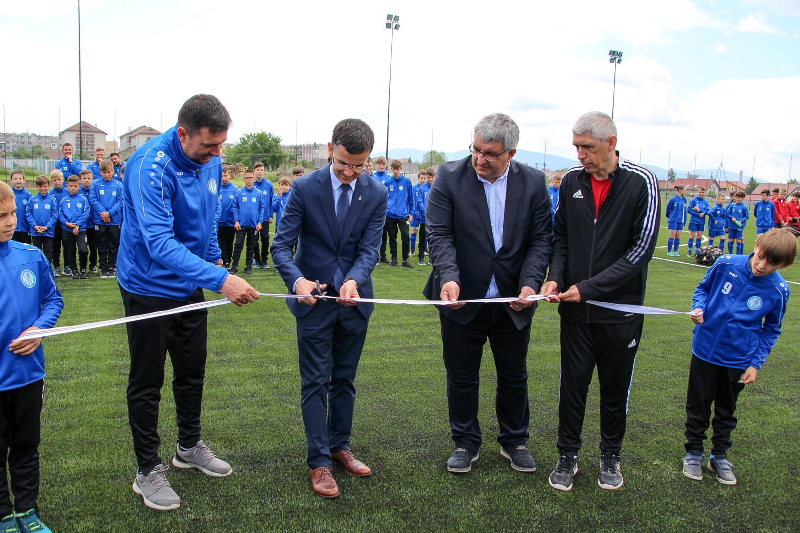 Műfüves pályát avattunk Gyergyóban