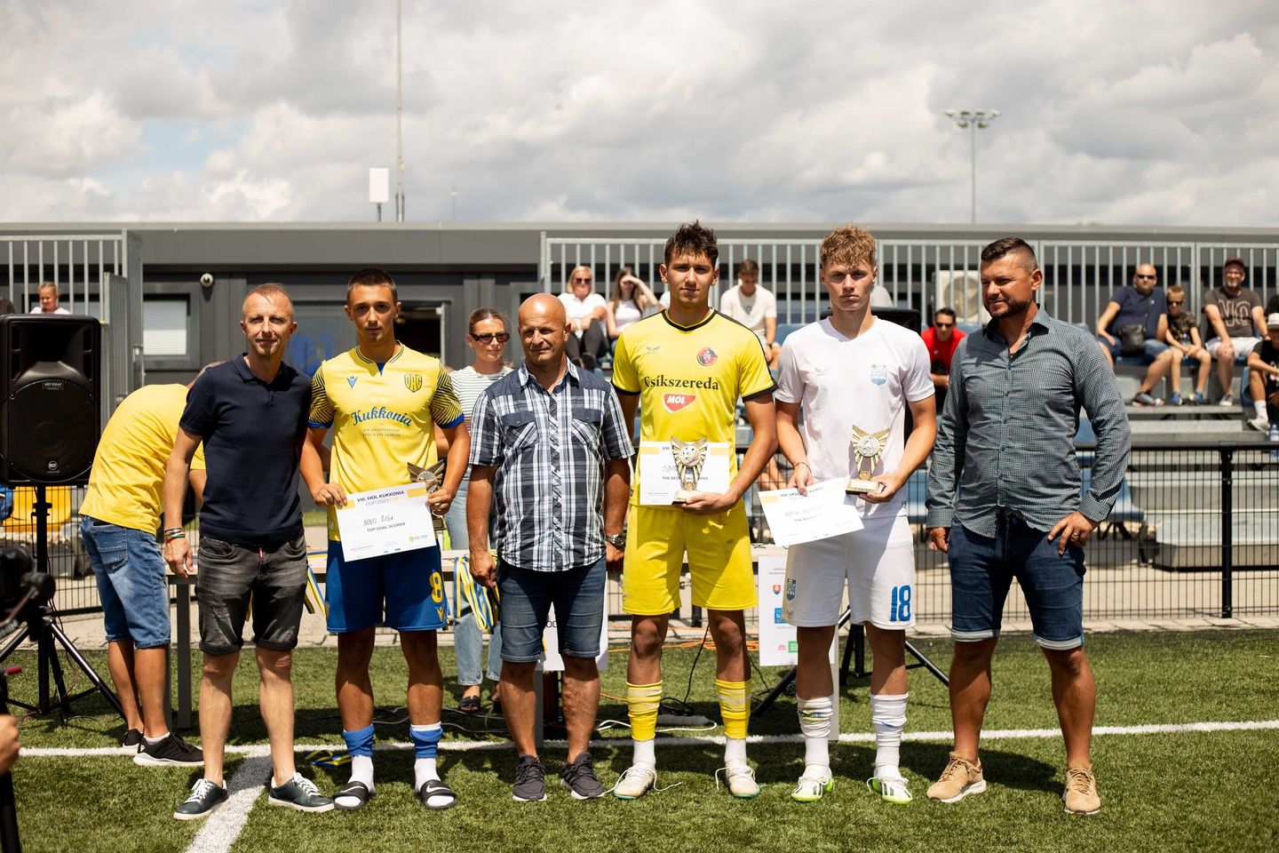 Felkészülés | Negyedik hely Dunaszerdahelyről, Simon Máté a torna legjobb kapusa