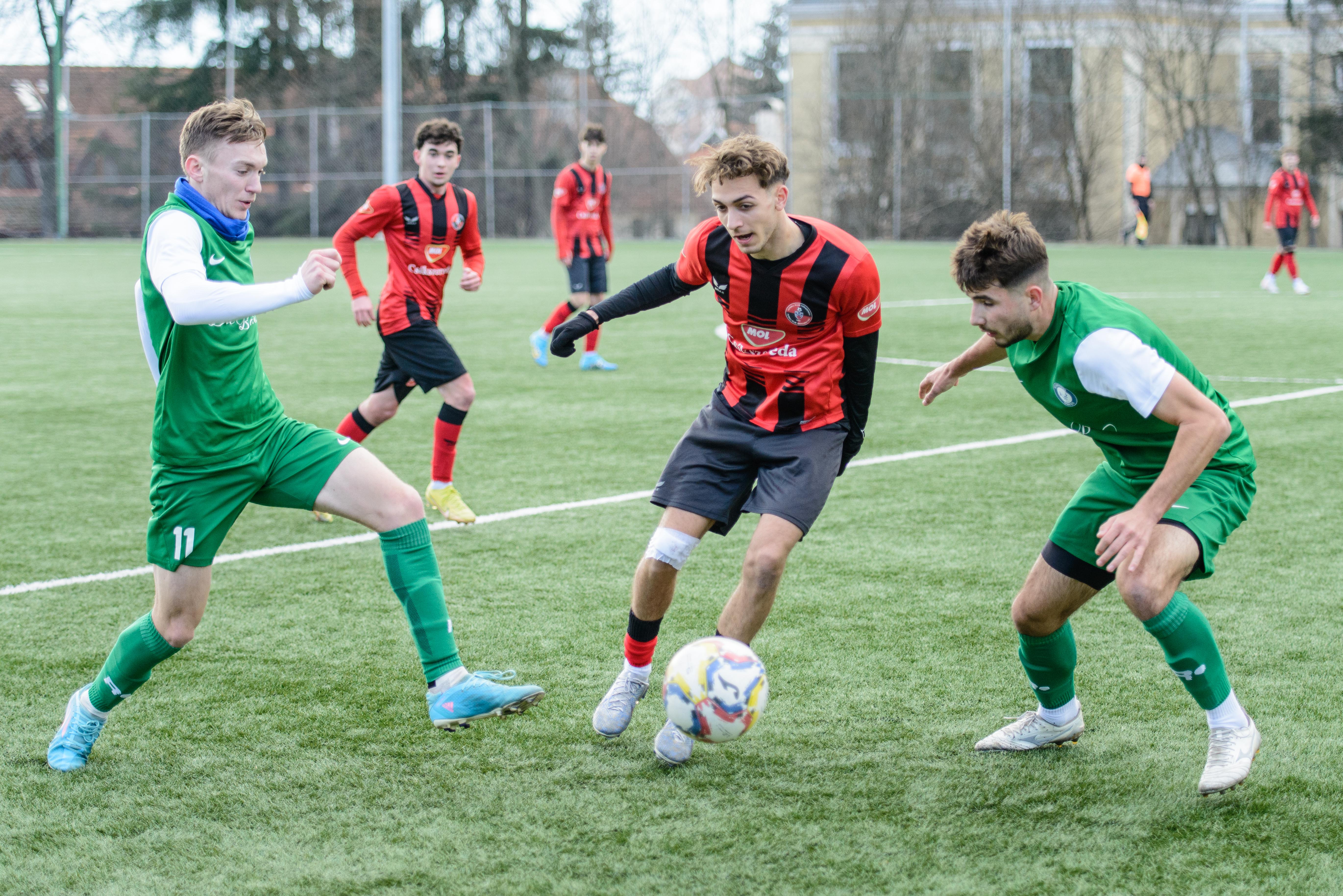 Felkészülés | U18 | A szünetben még az Onești vezetett