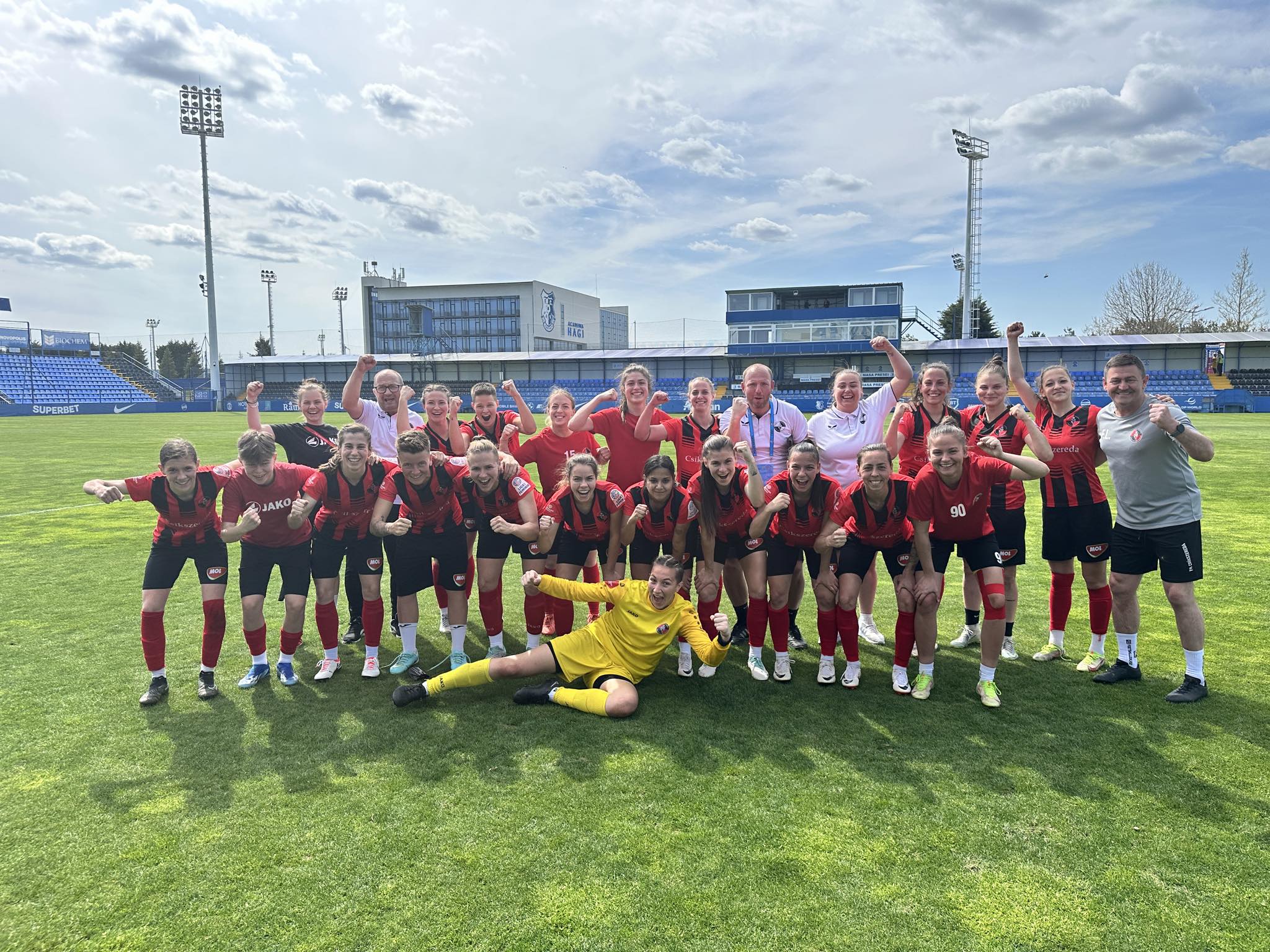 Női Szuperliga | Nagyszerű győzelem a tengerparton