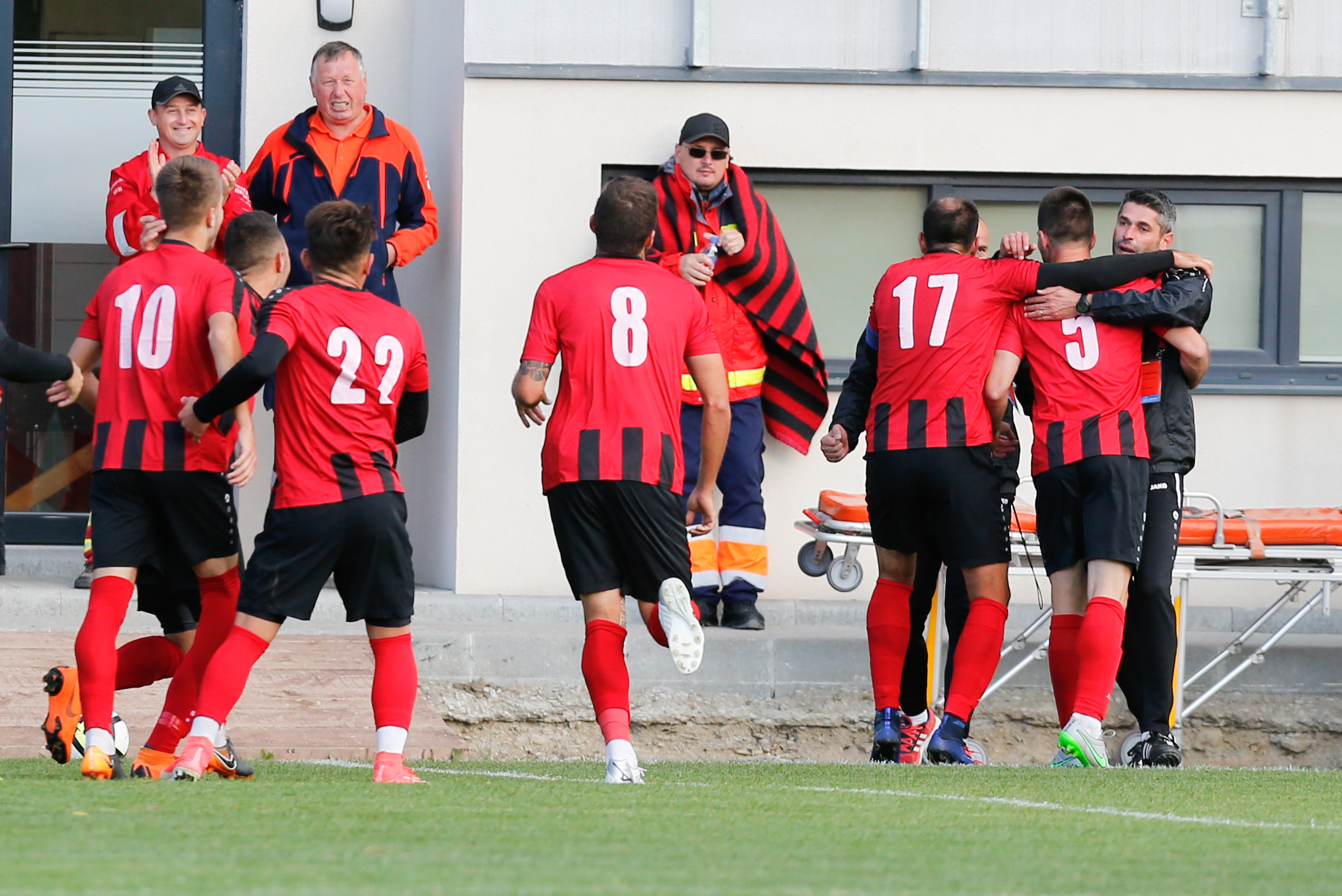 2018: BEJUTOTTUNK A LEGJOBB 16 KÖZÉ!