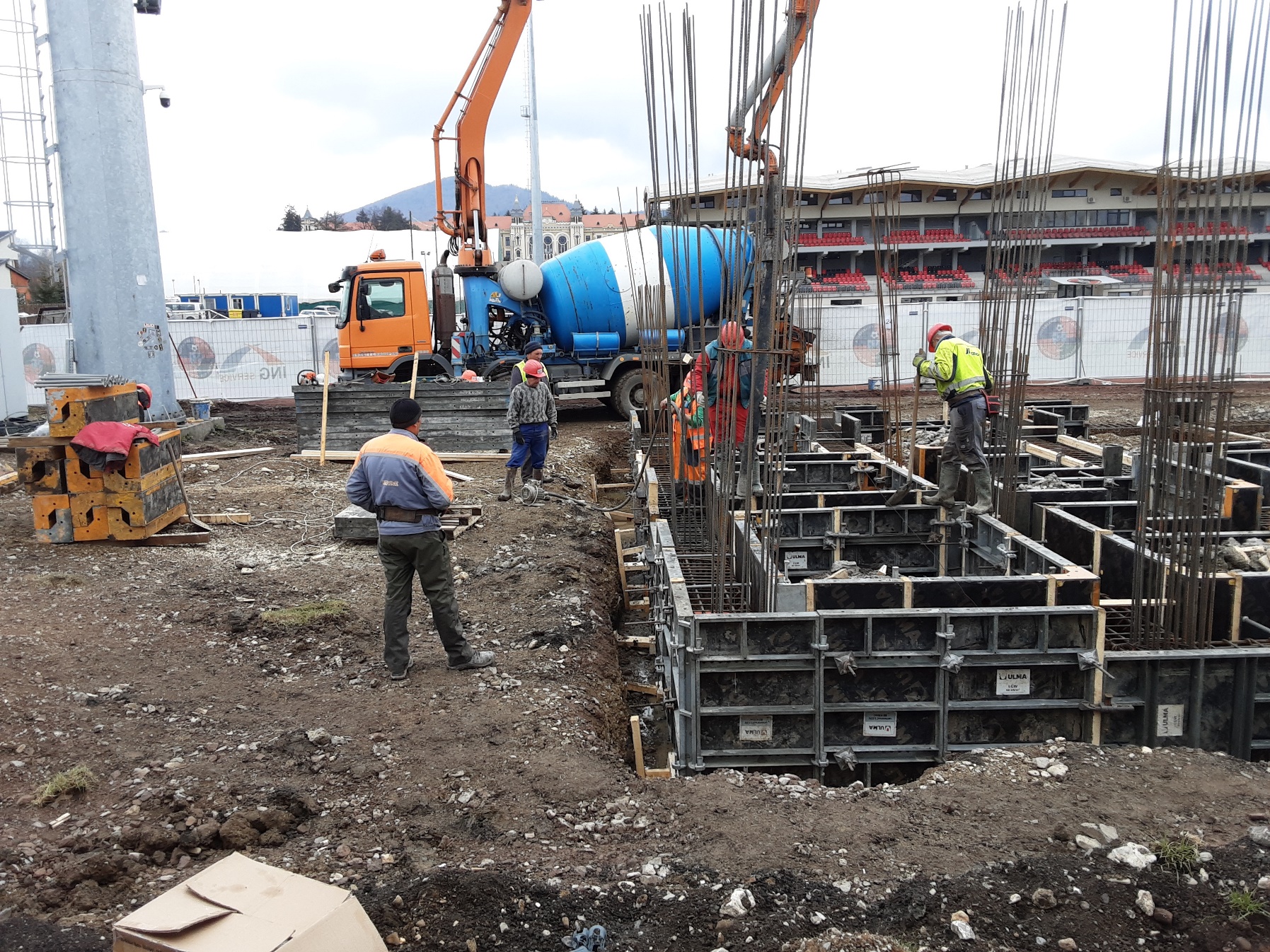 Elkezdődött a gerendák öntése