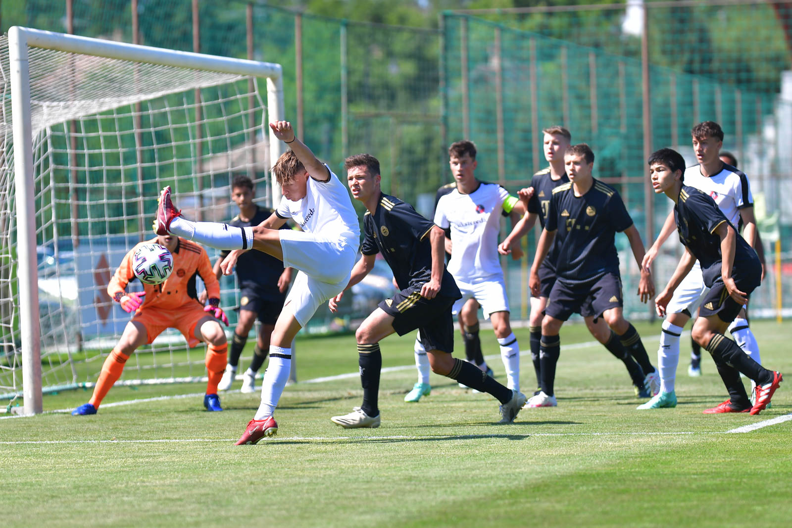 Bravúr a Bayern München ellen