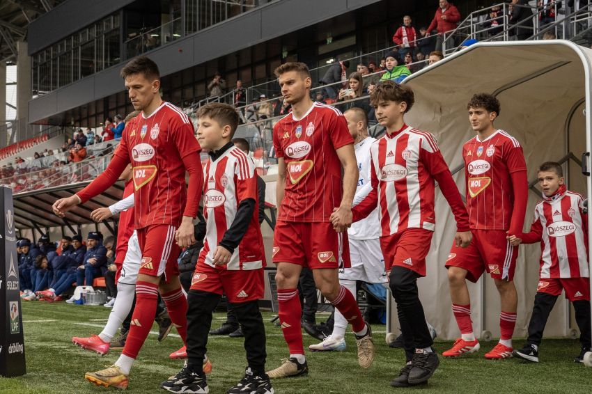 Kitekintő | Cserepadon Omar El Sawy és Gyenge Szilárd