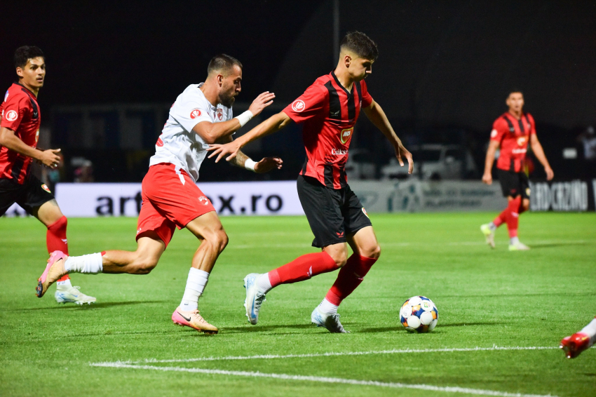 Első meccs, első pont a Szuperligában!