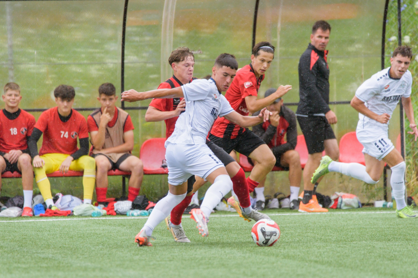 SZINLT: az első nap eredményei 