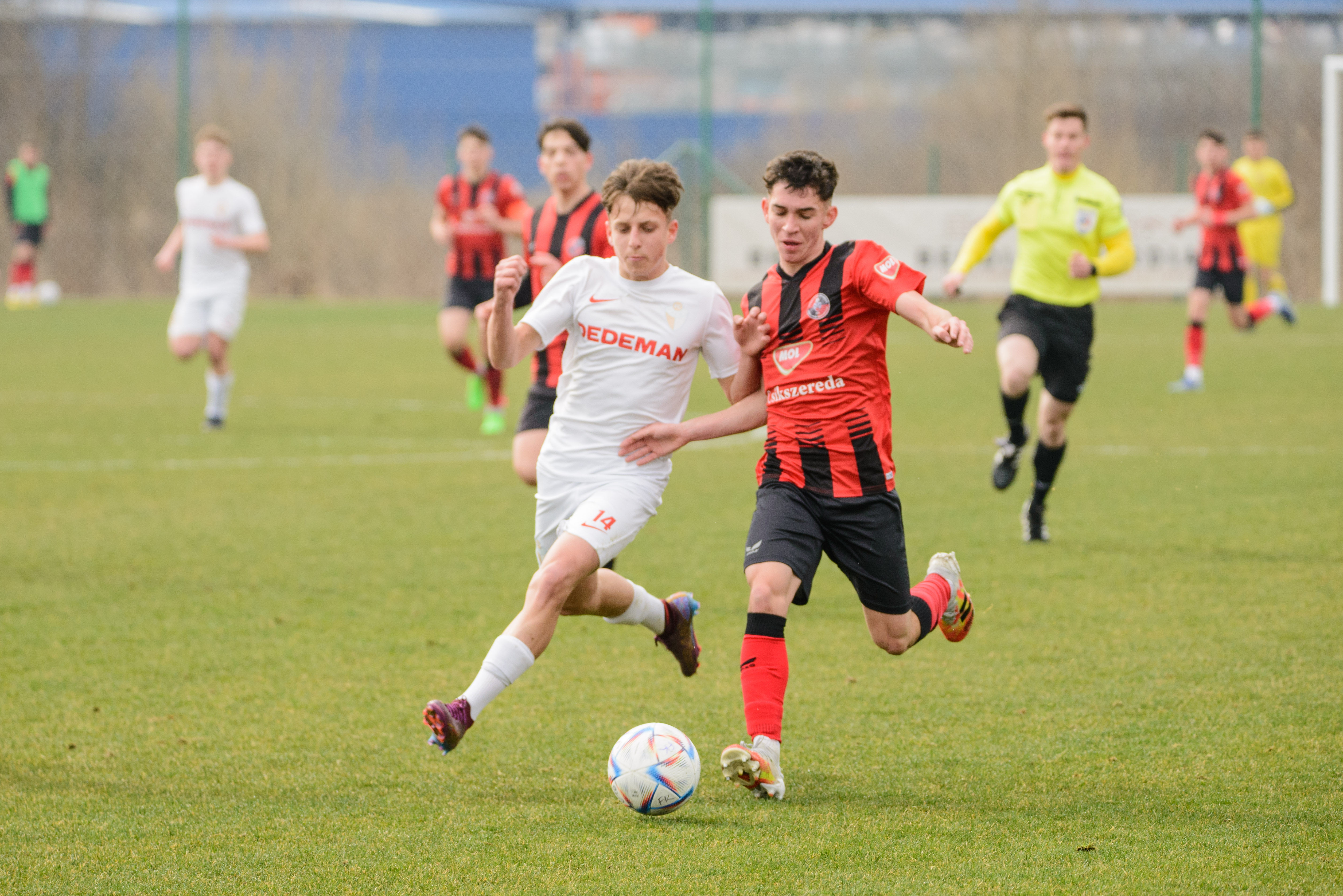 Ifiliga, Elitliga | Három meccs itthon, egy idegenben