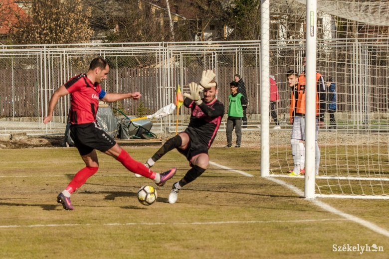 2019: HOZTÁK A KÖTELEZŐT